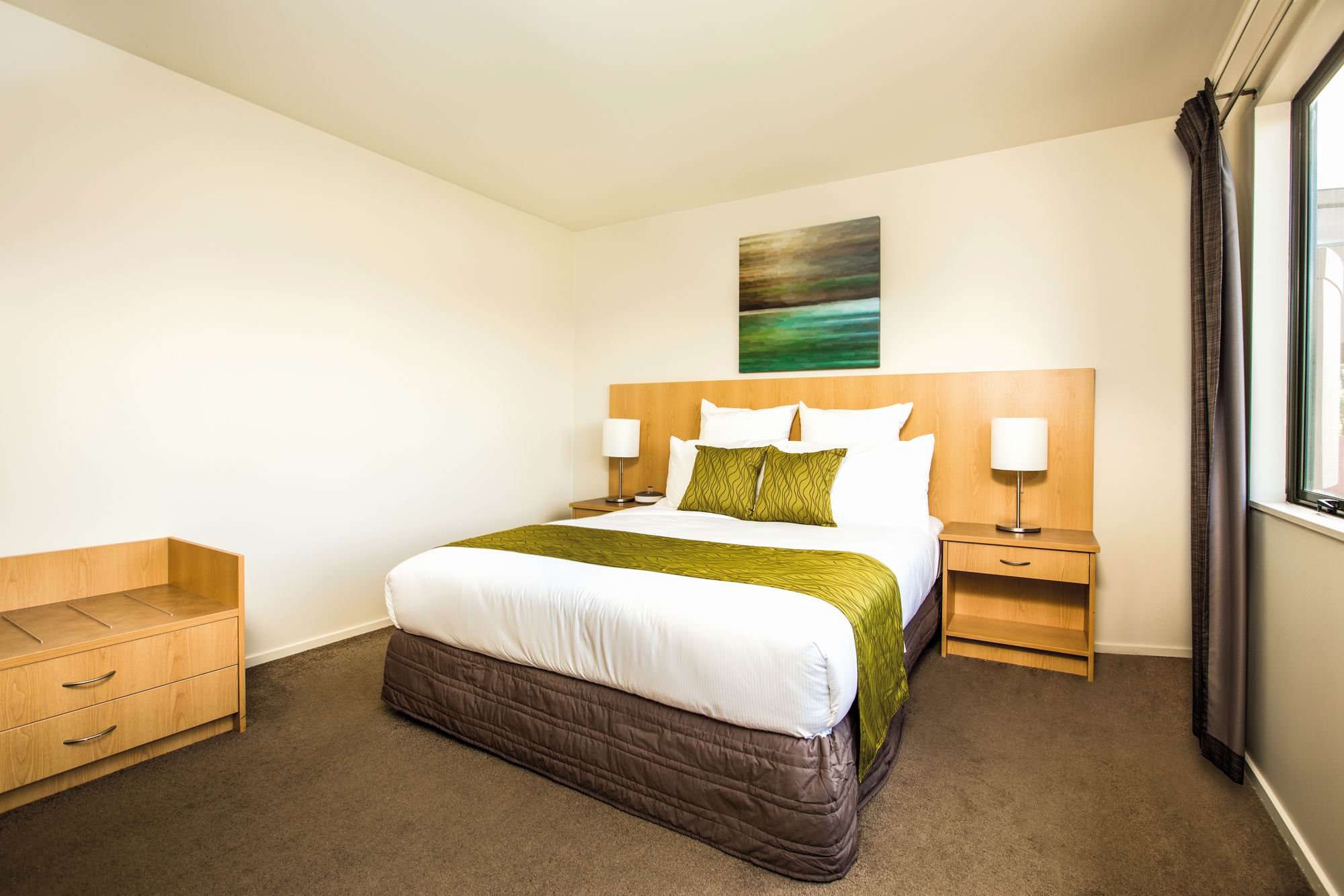 Greenlane Suites