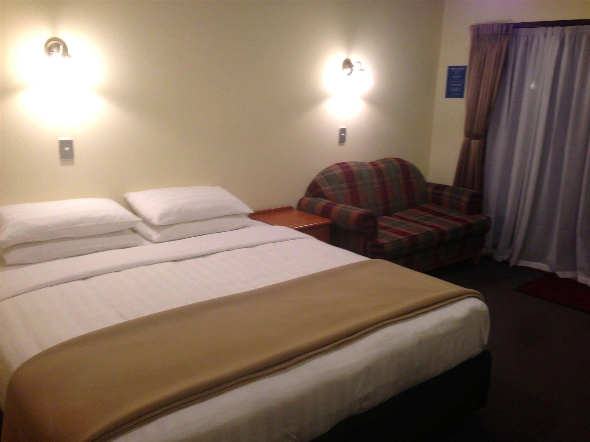 Half Moon Bay Marina Motel