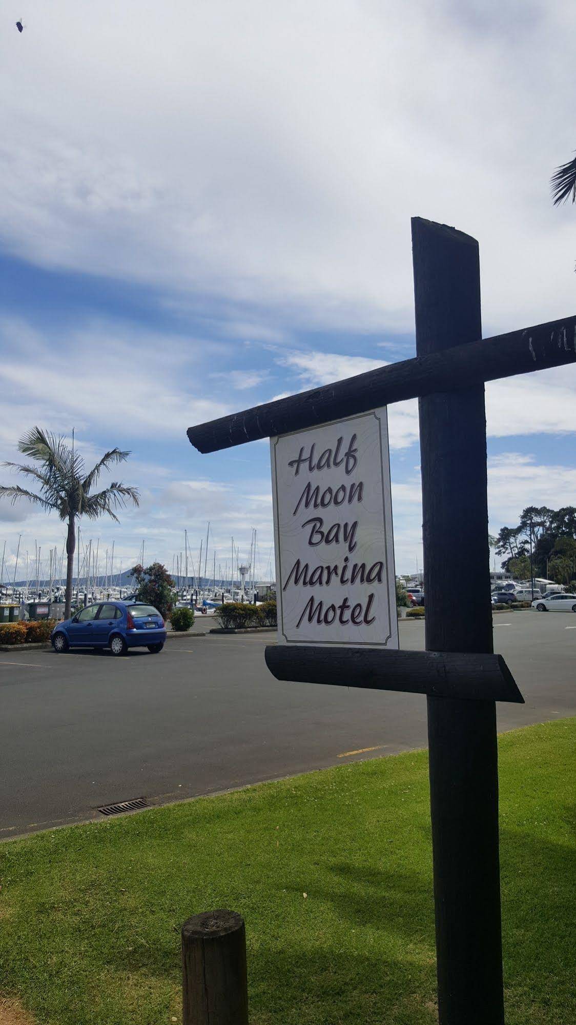 Half Moon Bay Marina Motel