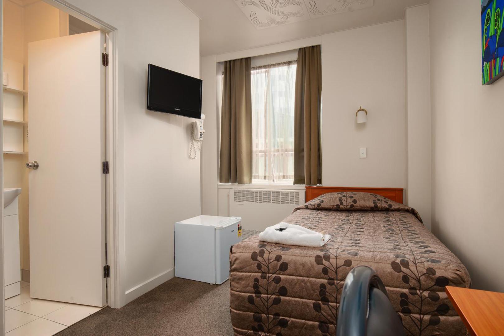 Kiwi International Hotel