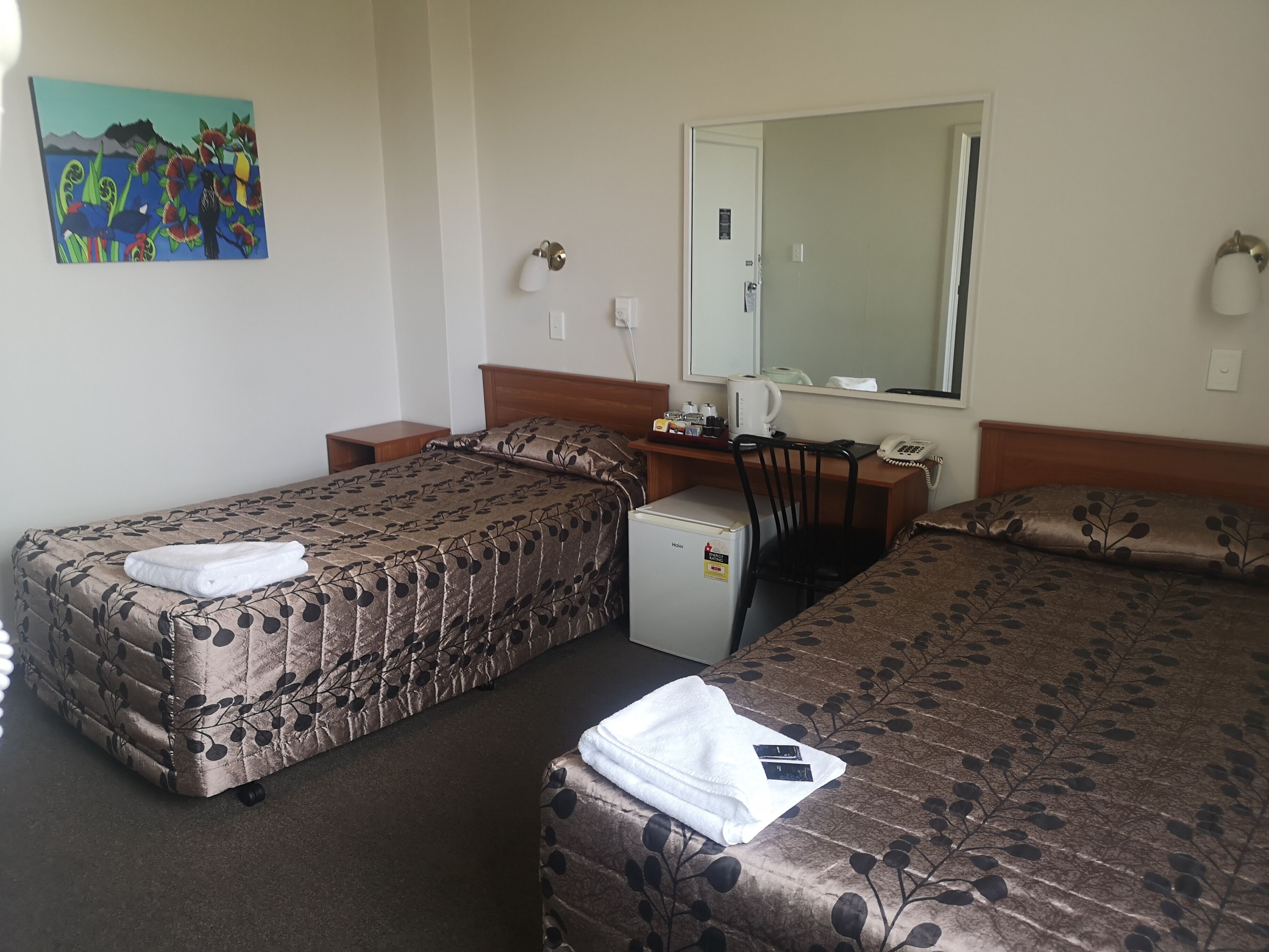 Kiwi International Hotel