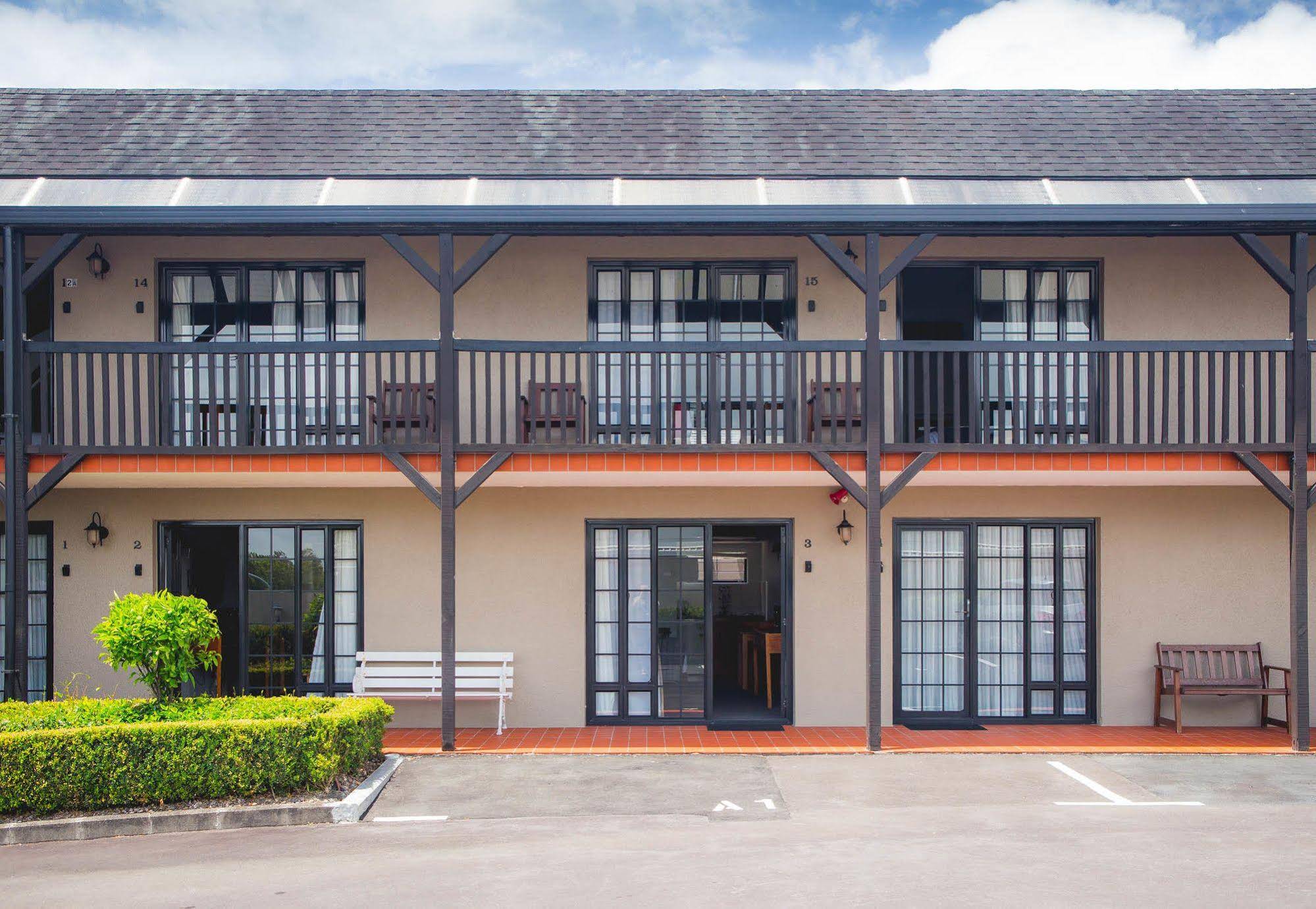 Knights Inn
