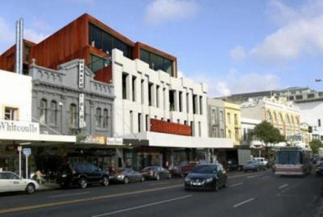 K Road City Travellers Hostel