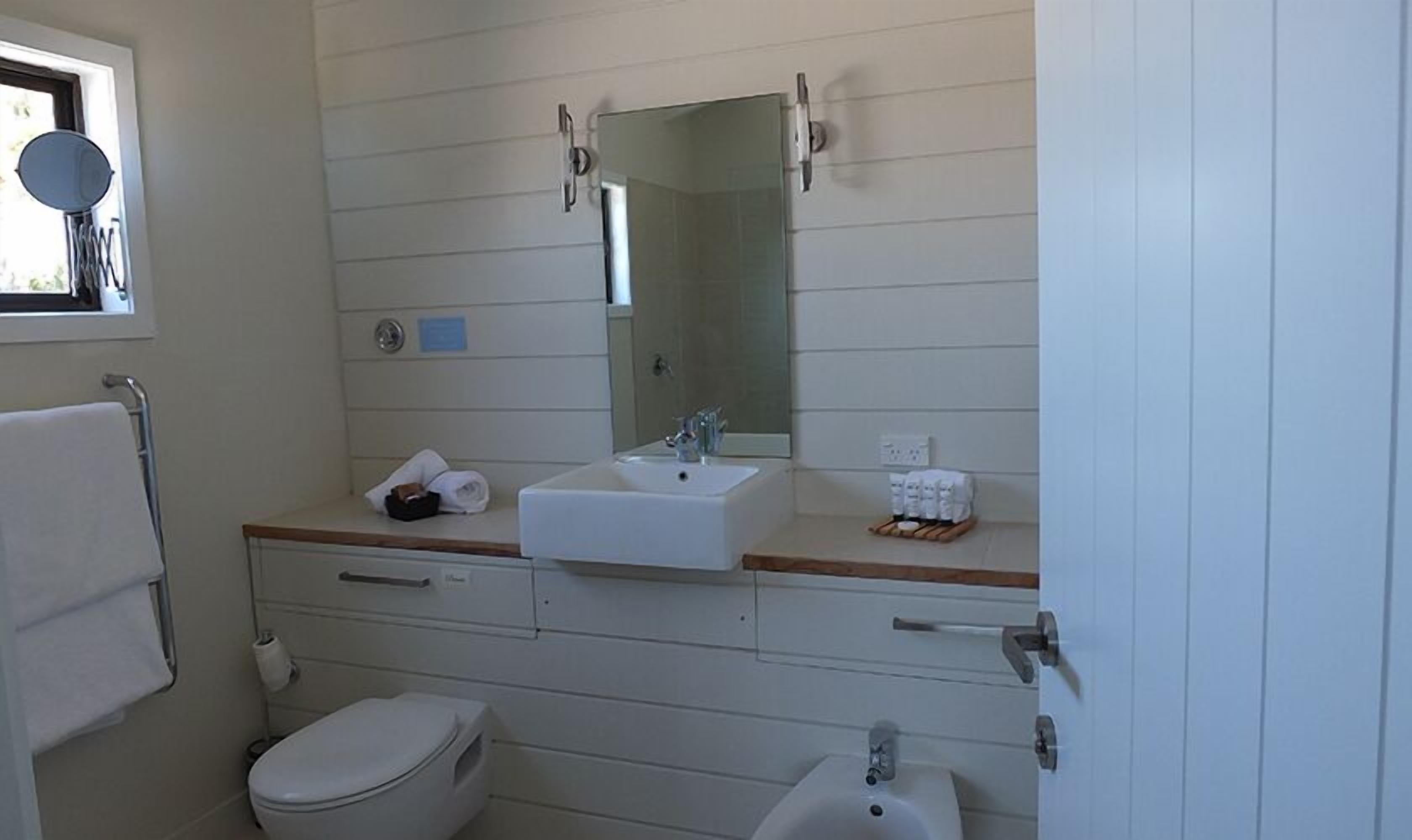 Le Chalet Waiheke Apartments