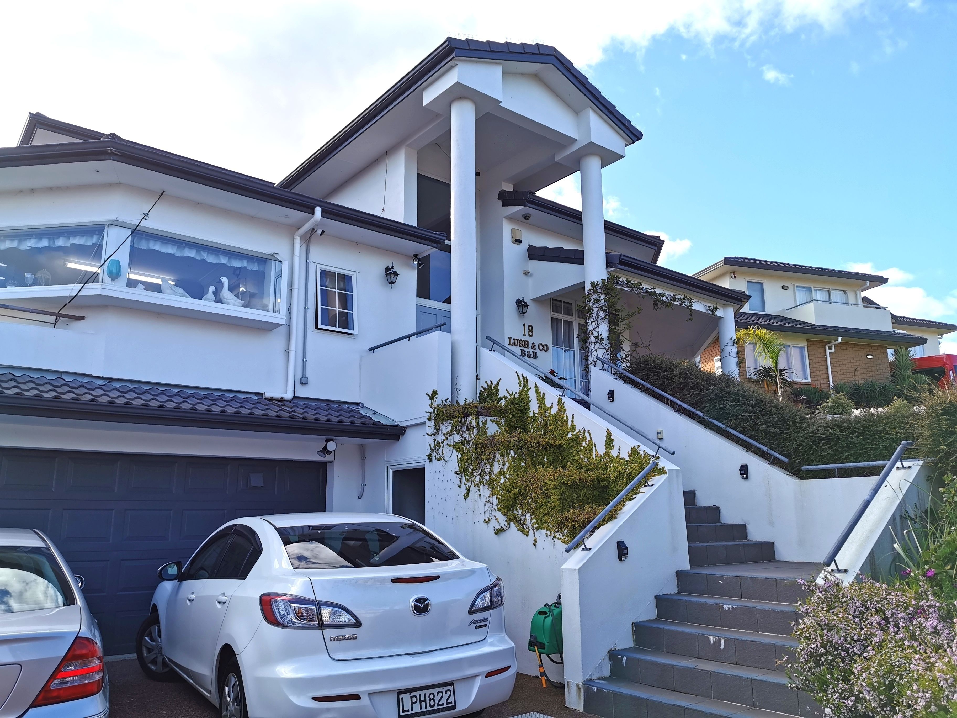 Lush & Co Auckland Bed & Breakfast