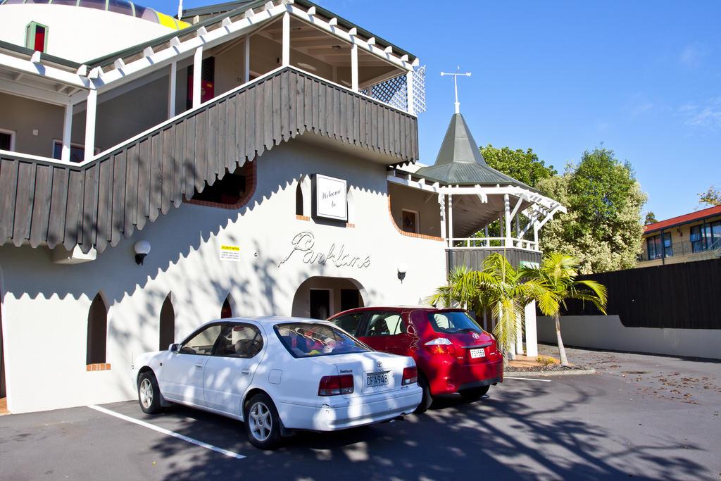 Parklane Motor Lodge