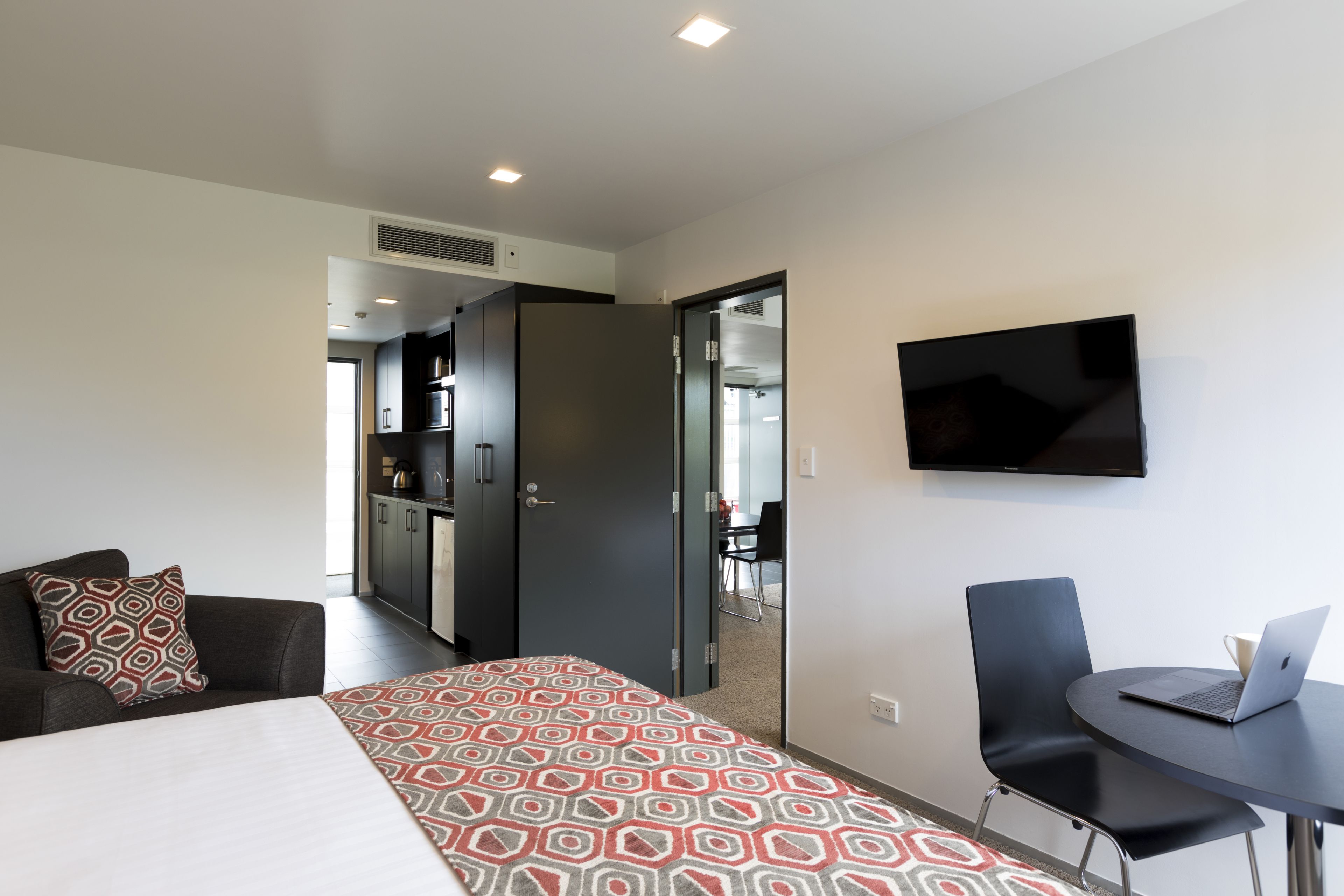 Quest Ponsonby