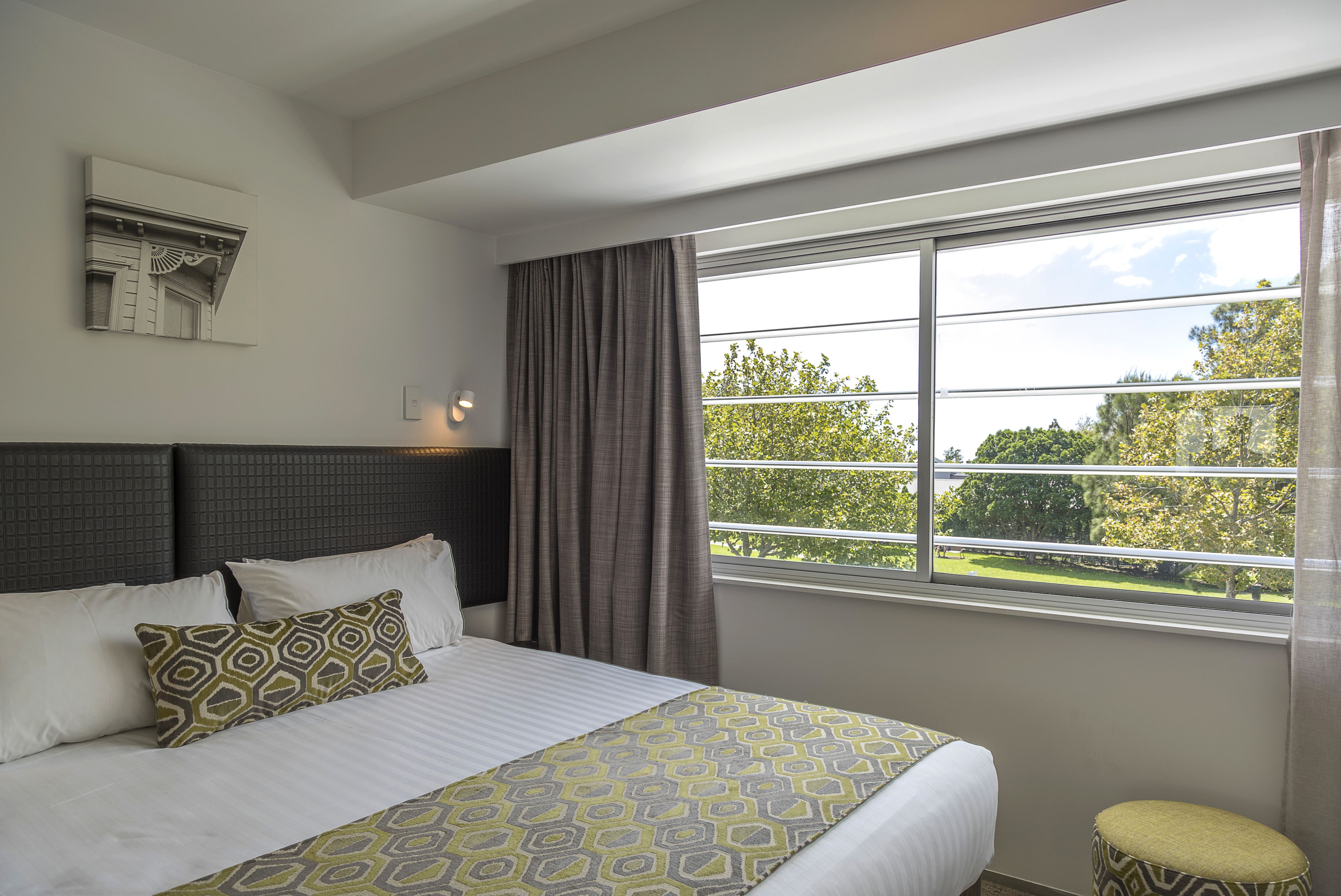 Quest Ponsonby