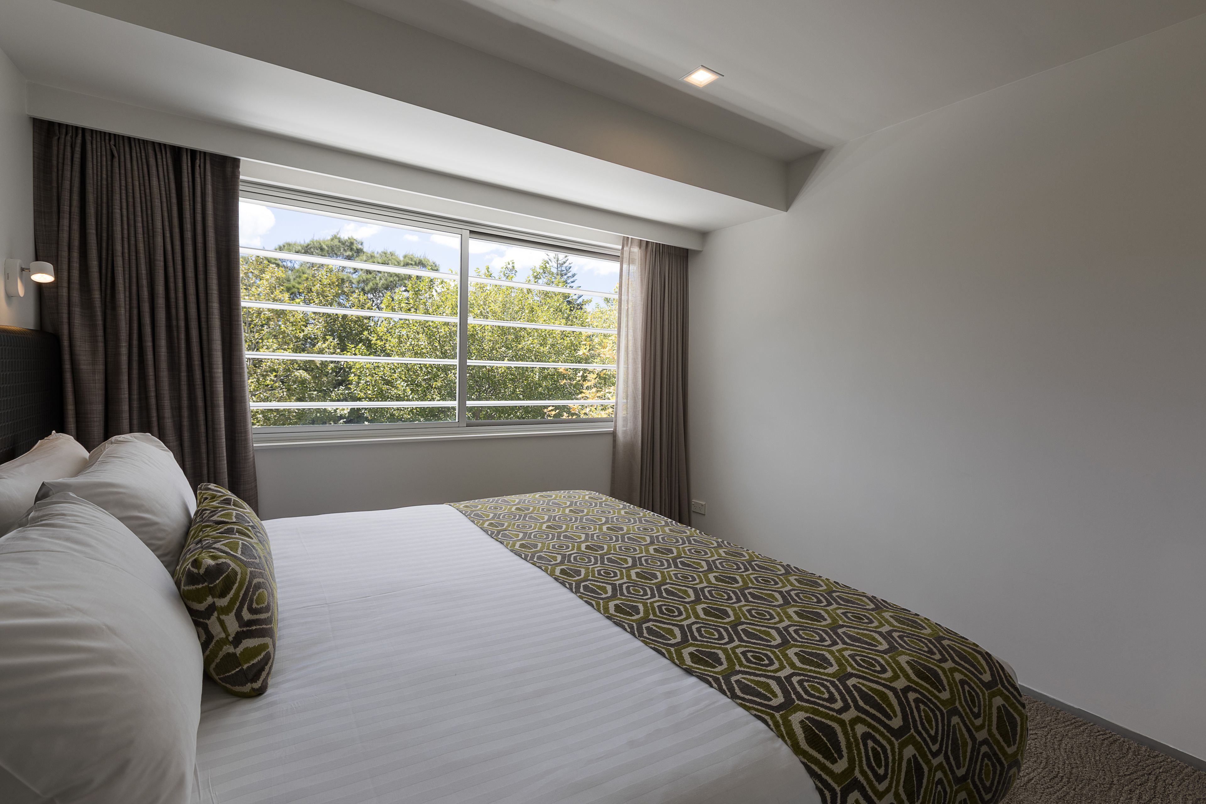 Quest Ponsonby