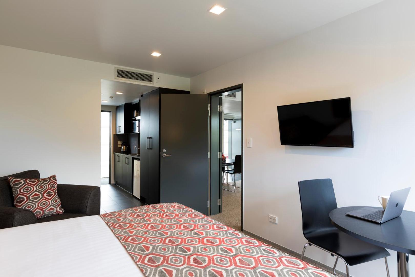 Quest Ponsonby