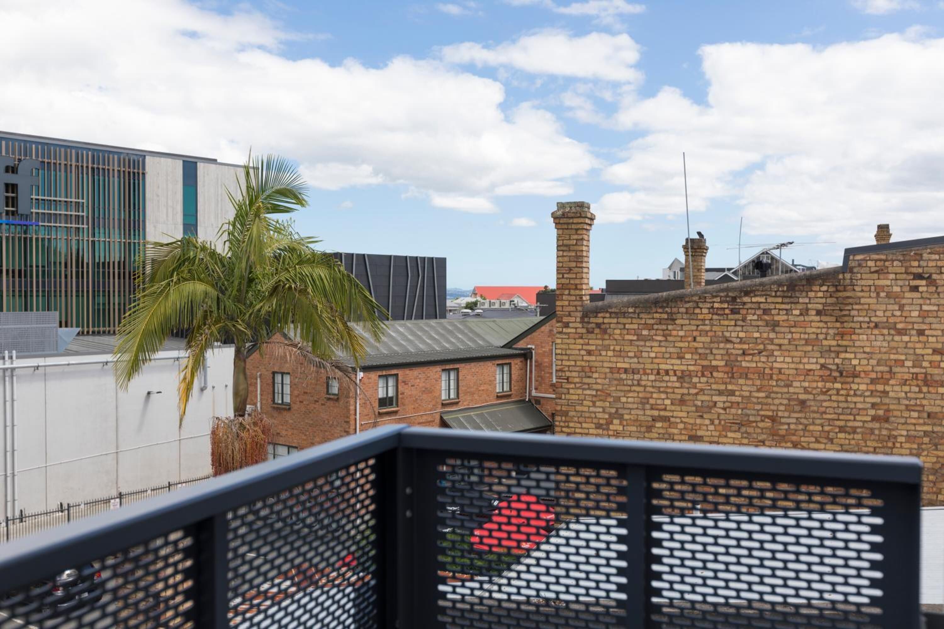 Quest Ponsonby