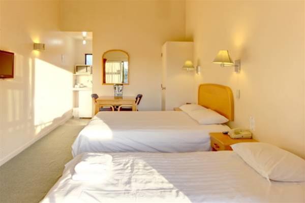 Rayland Epsom Motel