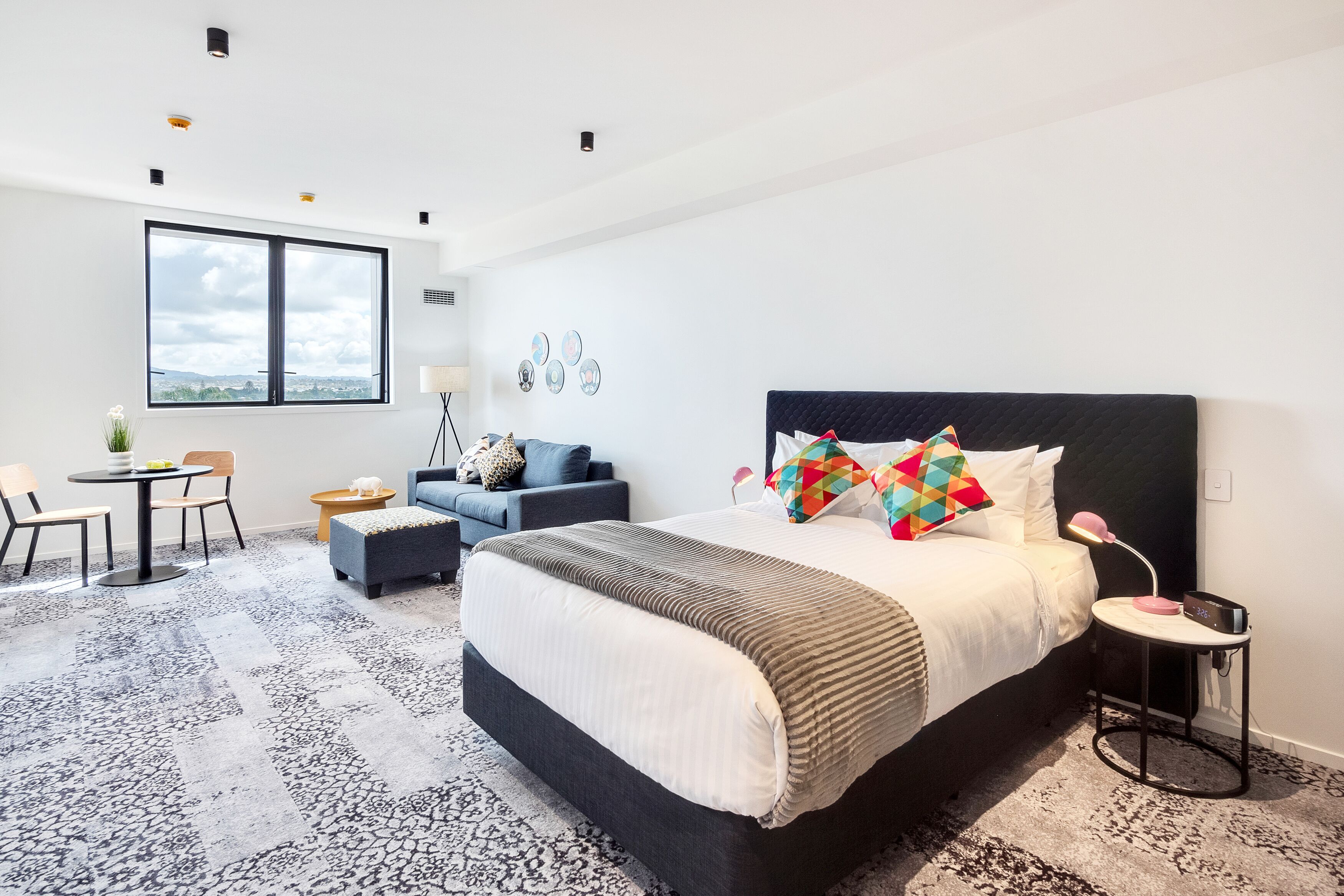Roomie Apartments