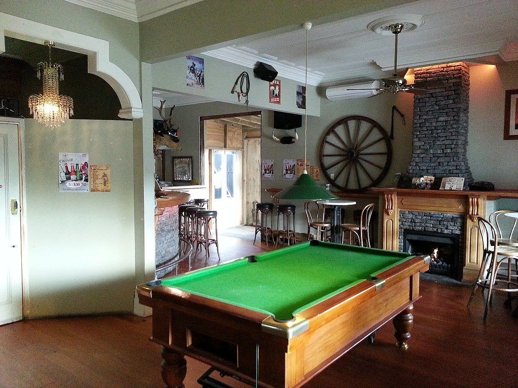 Shooters Saloon