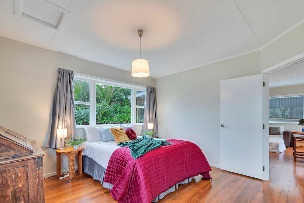 Sunny Grey Lynn Holiday Home