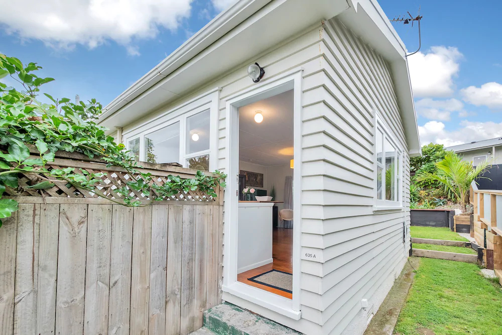 Sunny Grey Lynn Holiday Home