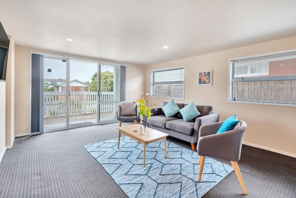 Sunny Pakuranga Delight