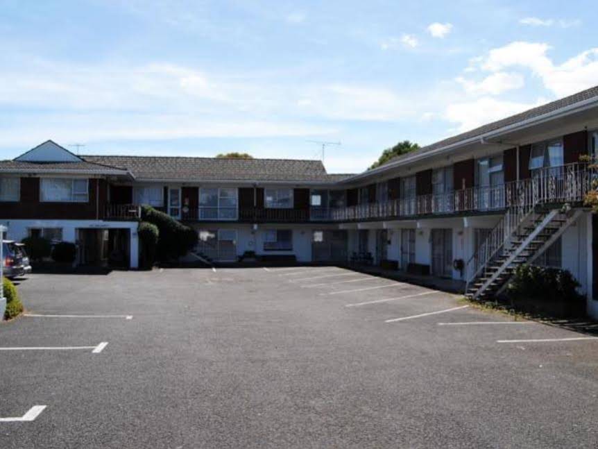 Sunset Lodge Motel