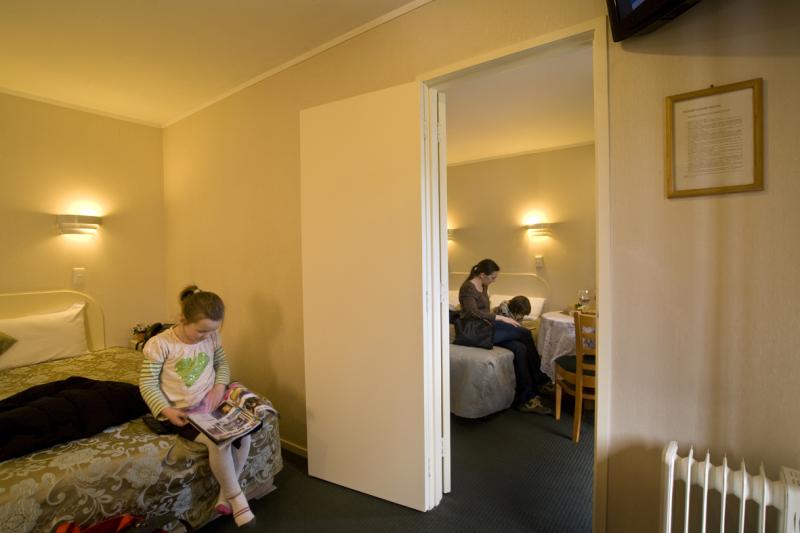 Tudor Court Motor Lodge