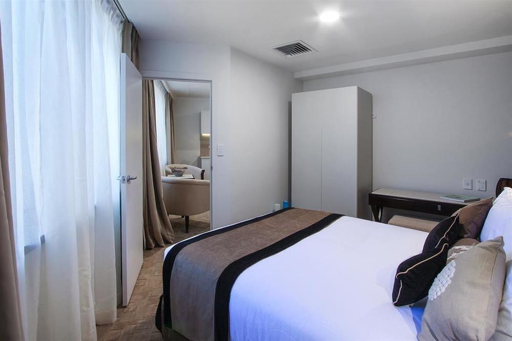VR Queen Street Hotel