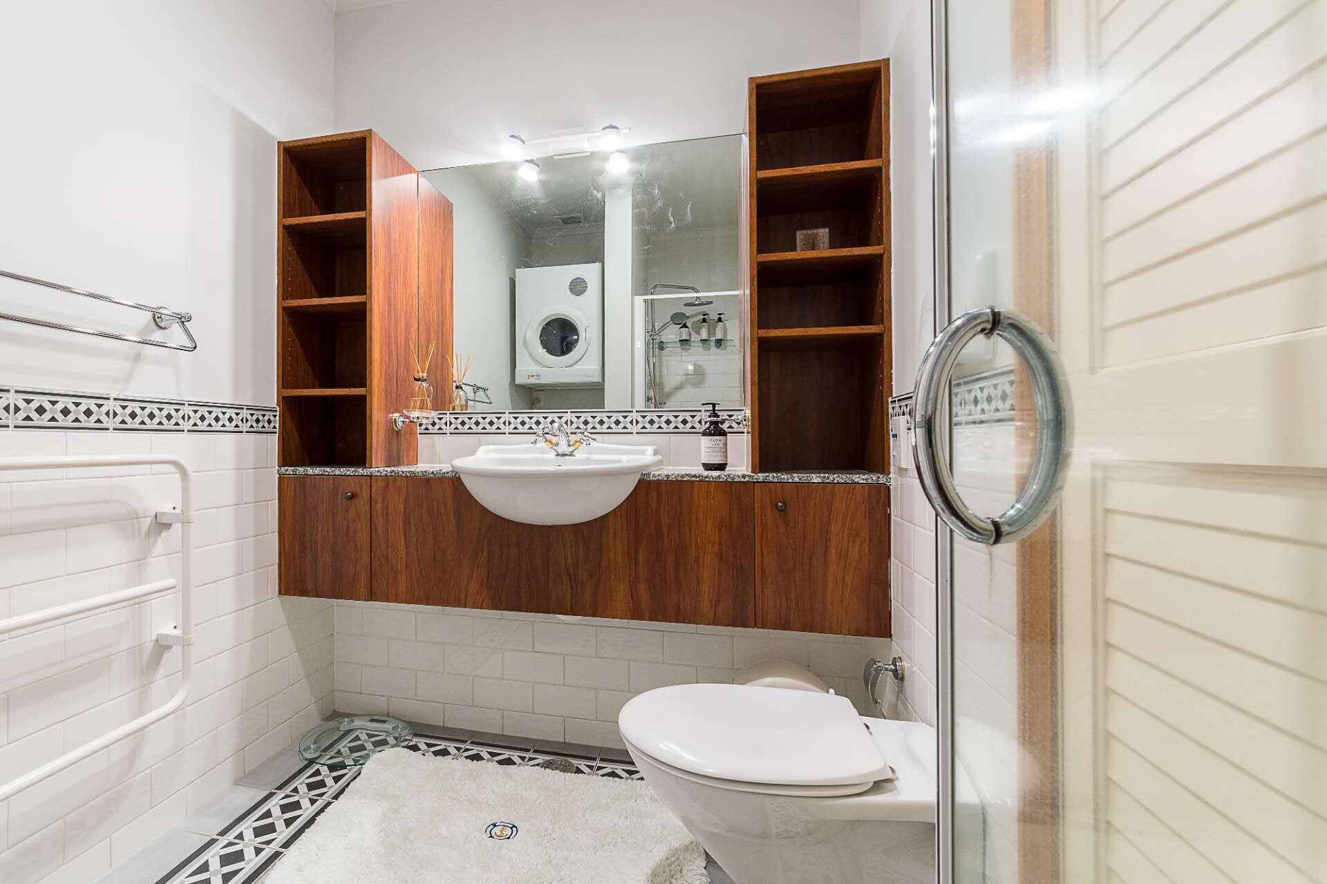 Waterfront Seaview Hotel Apartments