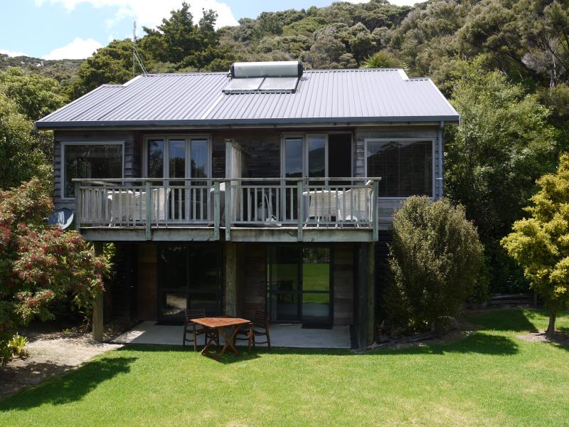 Bay of Islands Holiday Apartments and Campervan Park Trading Ltd.