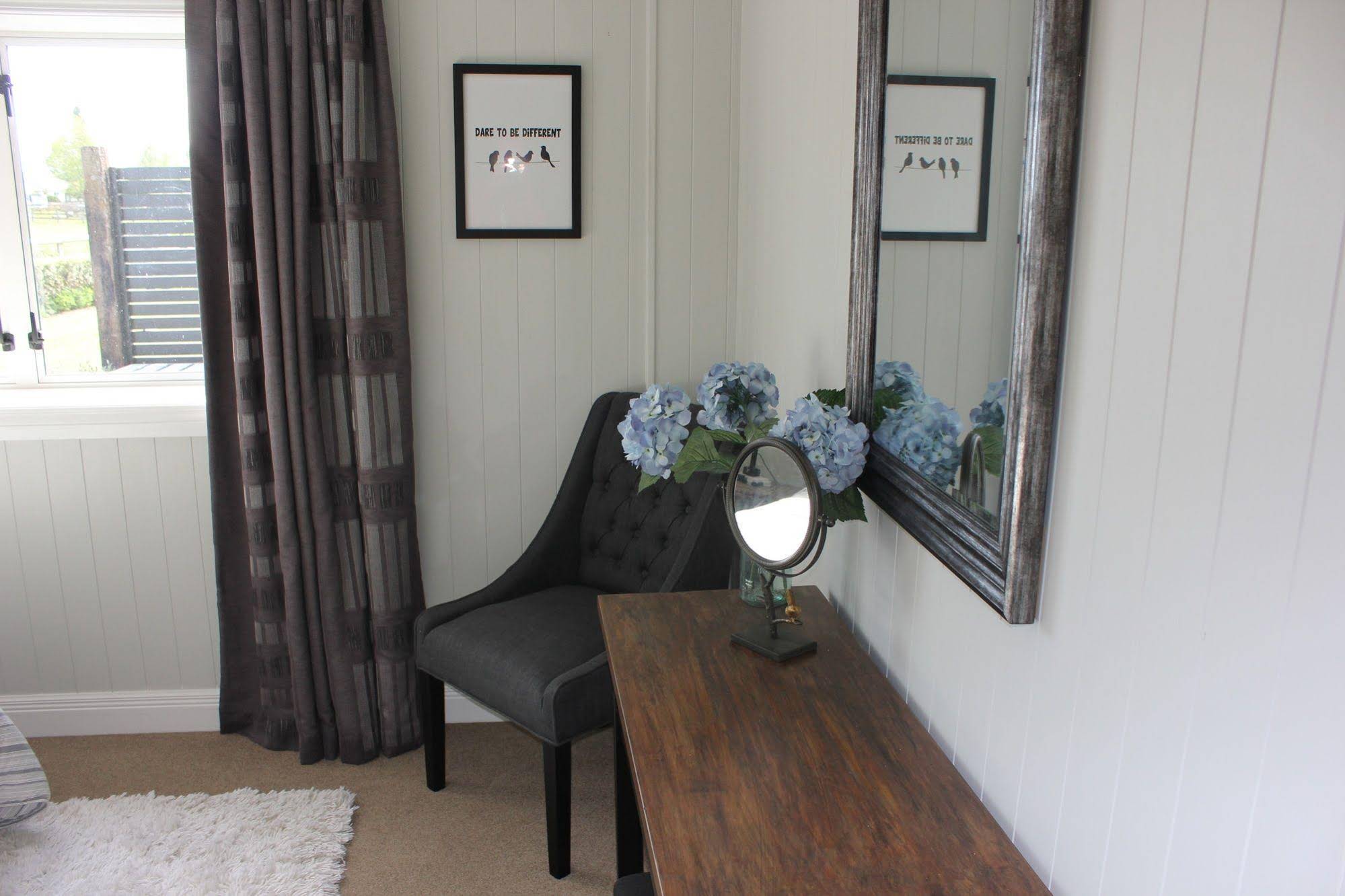 Prairies Grange Bed & Breakfast