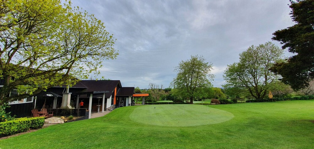 Maxwell's Golf Retreat