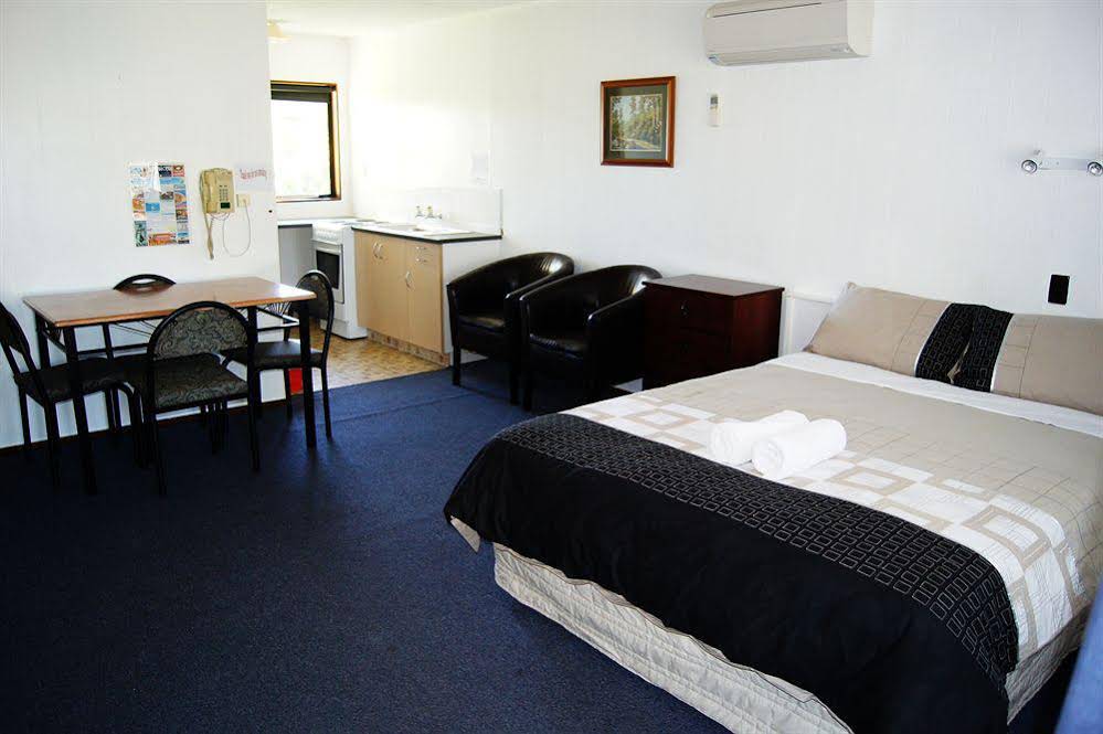Eastland Motor Lodge