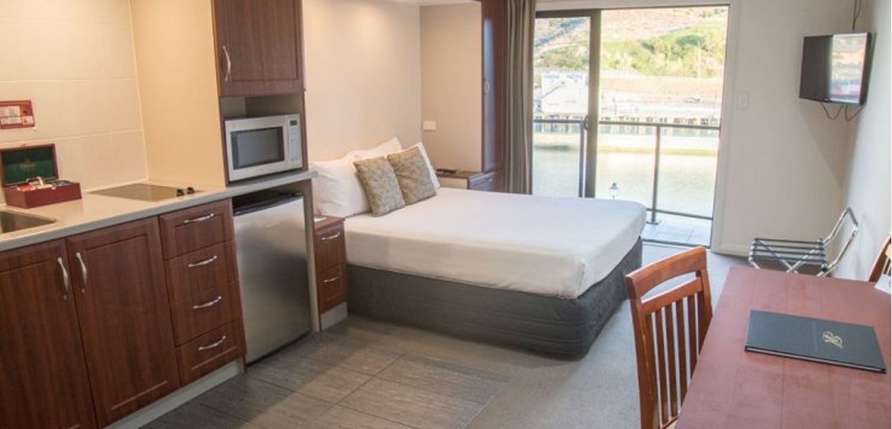 Portside Hotel, Gisborne