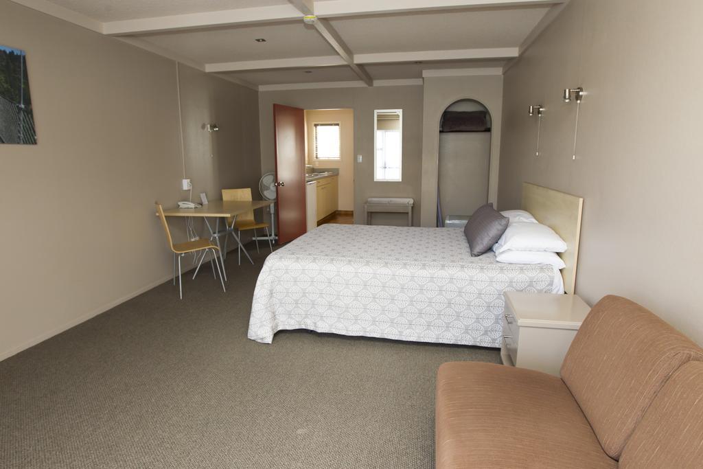 Aspen Manor Motel
