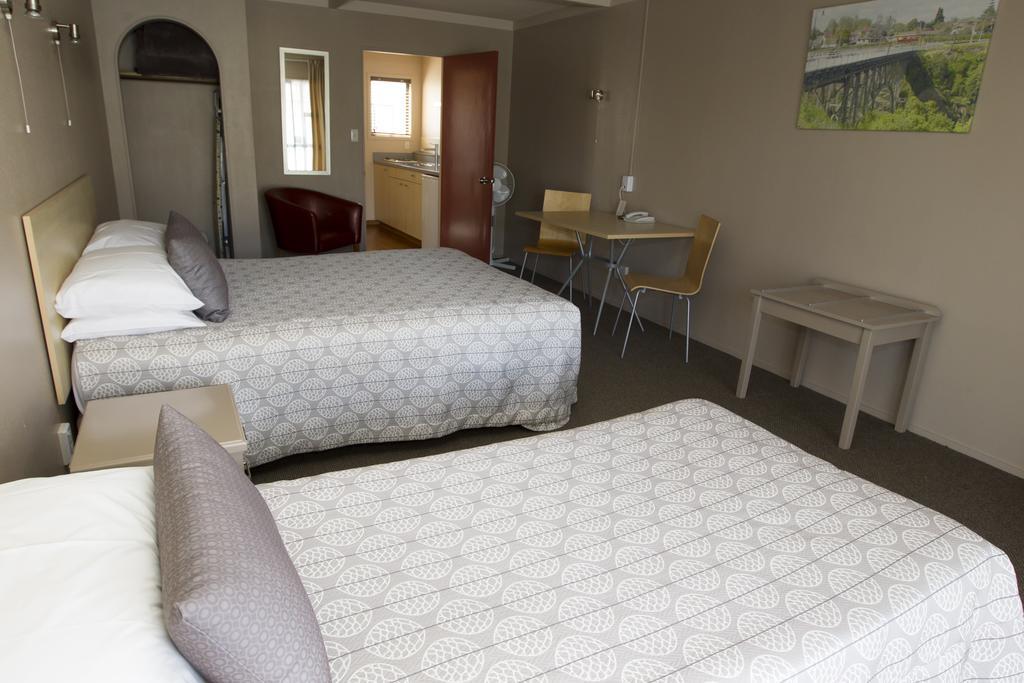 Aspen Manor Motel