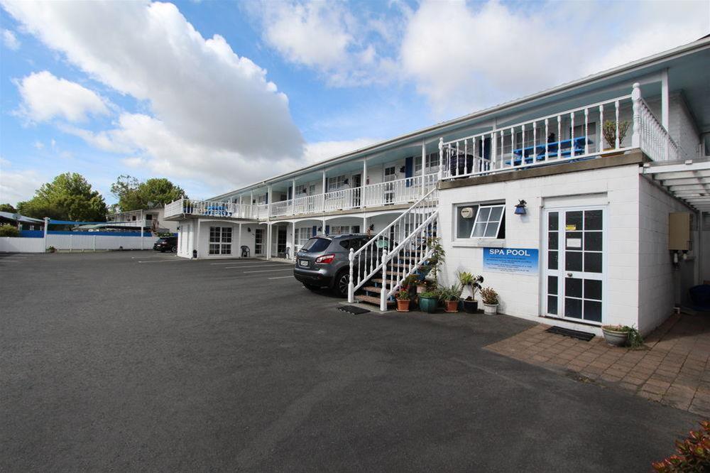 Boundary Court Motor Inn