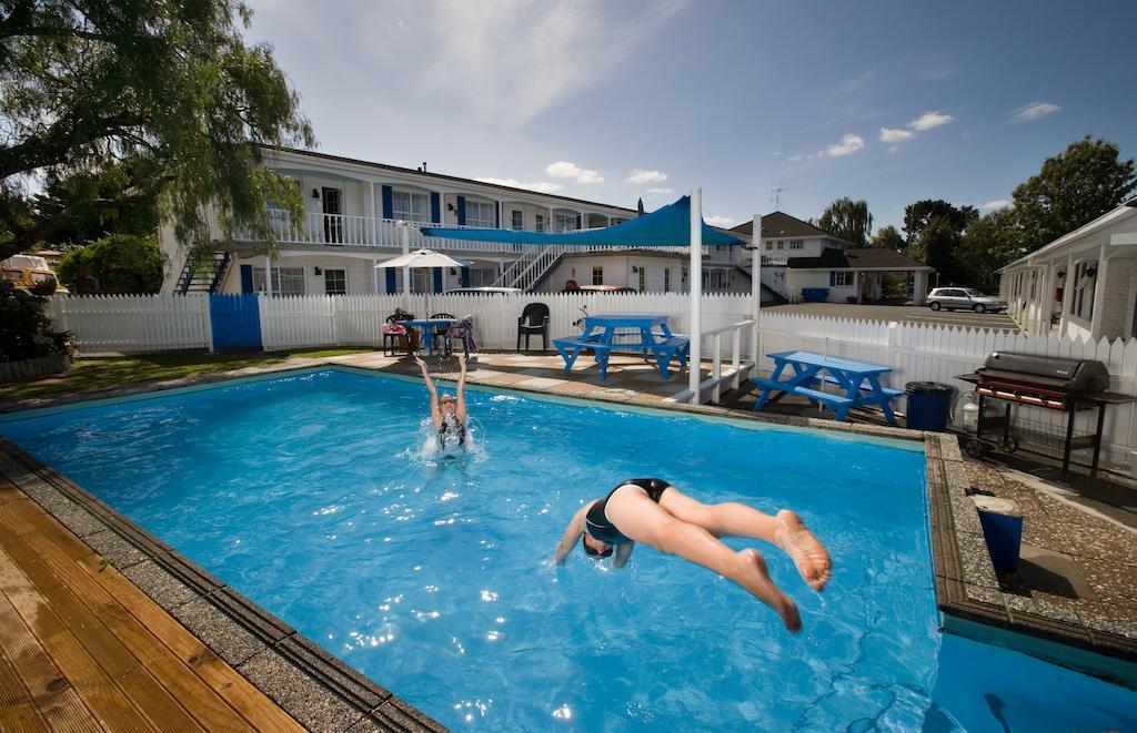 Boundary Court Motor Inn