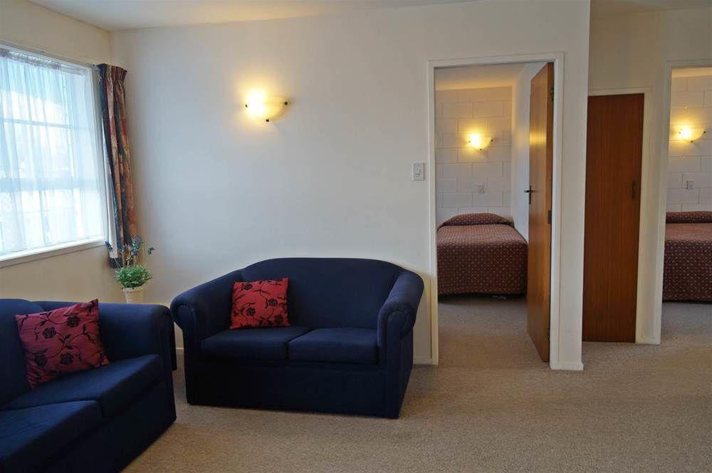 Boundary Court Motor Inn