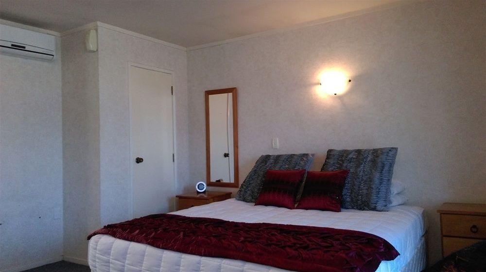 Boundary Court Motor Inn