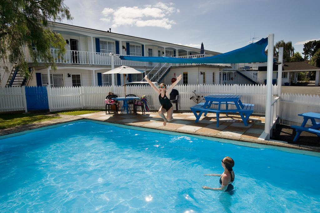 Boundary Court Motor Inn