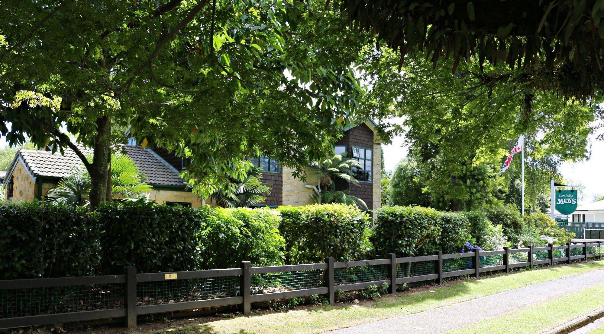 Cambridge Mews
