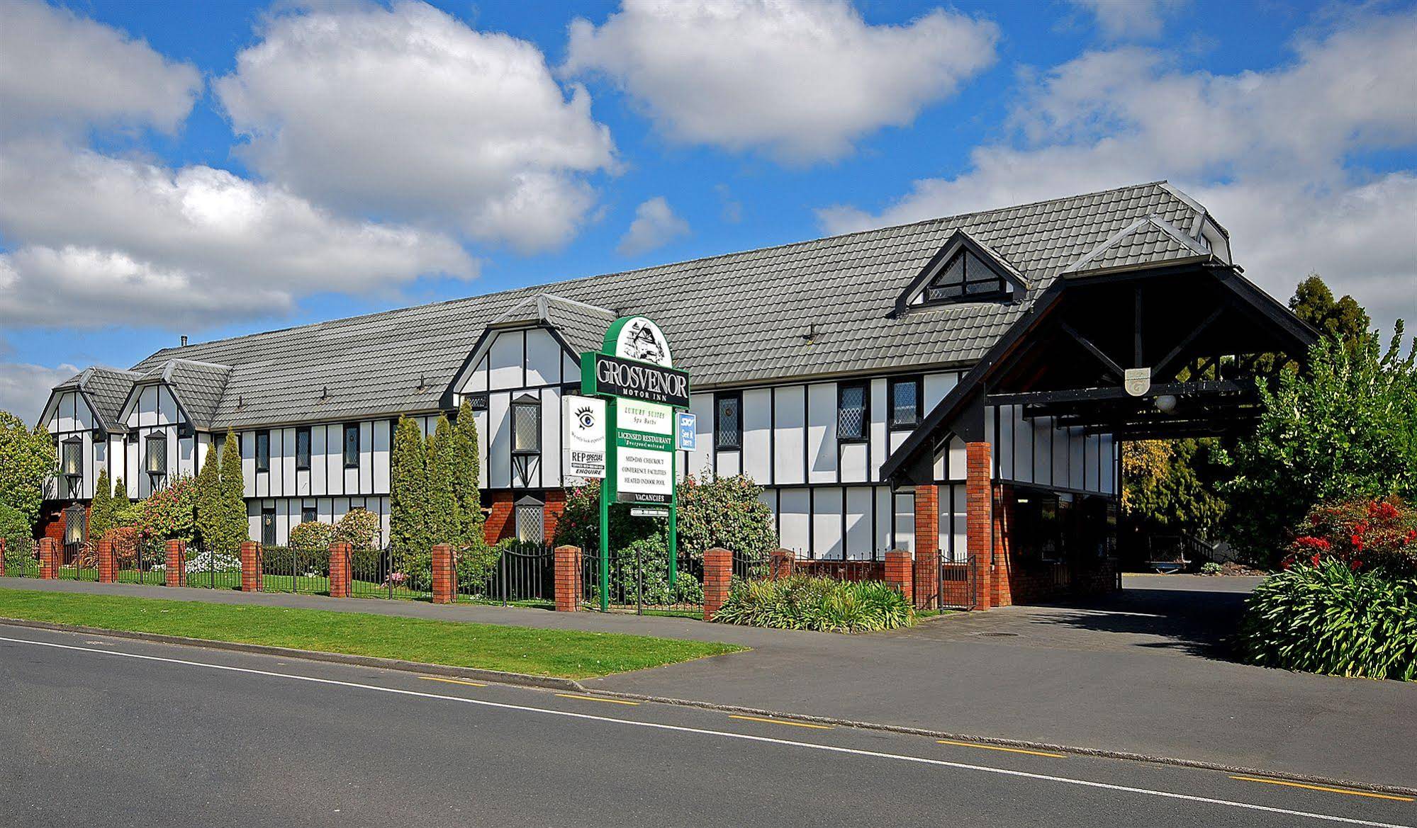 Grosvenor Motor Inn & Conference Centre
