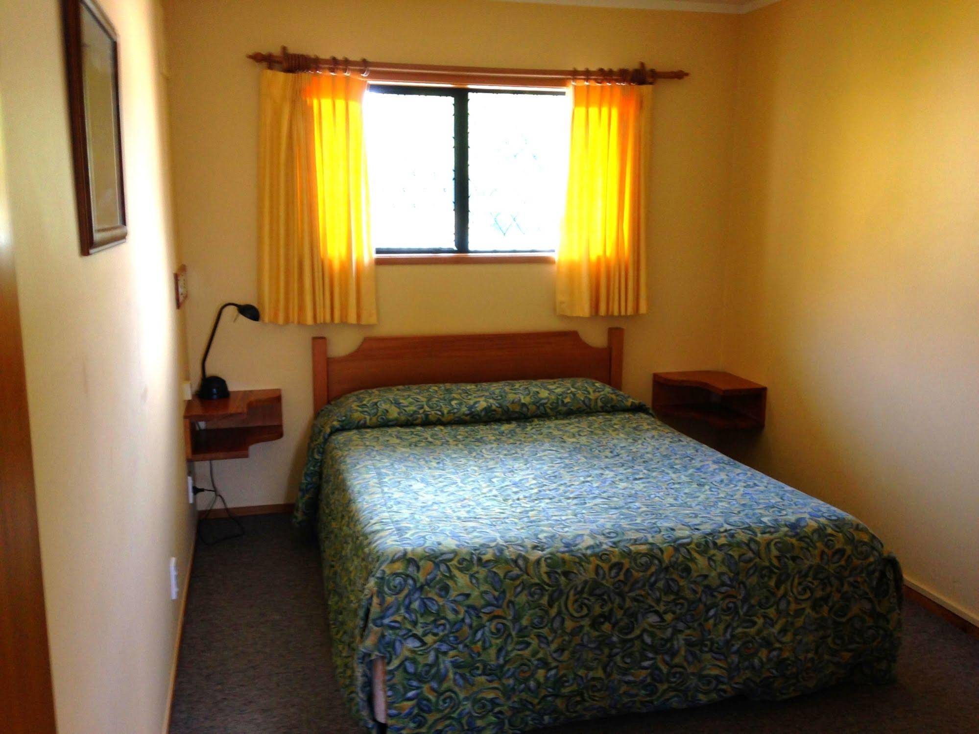Grosvenor Motor Inn & Conference Centre
