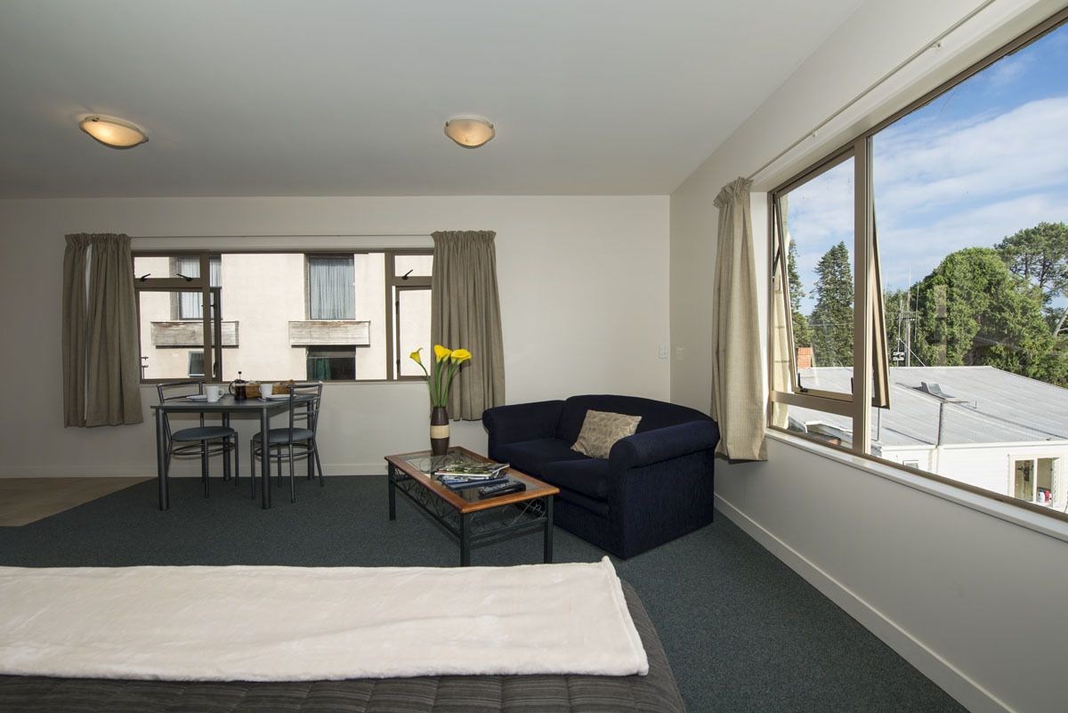 Lake Point Motel