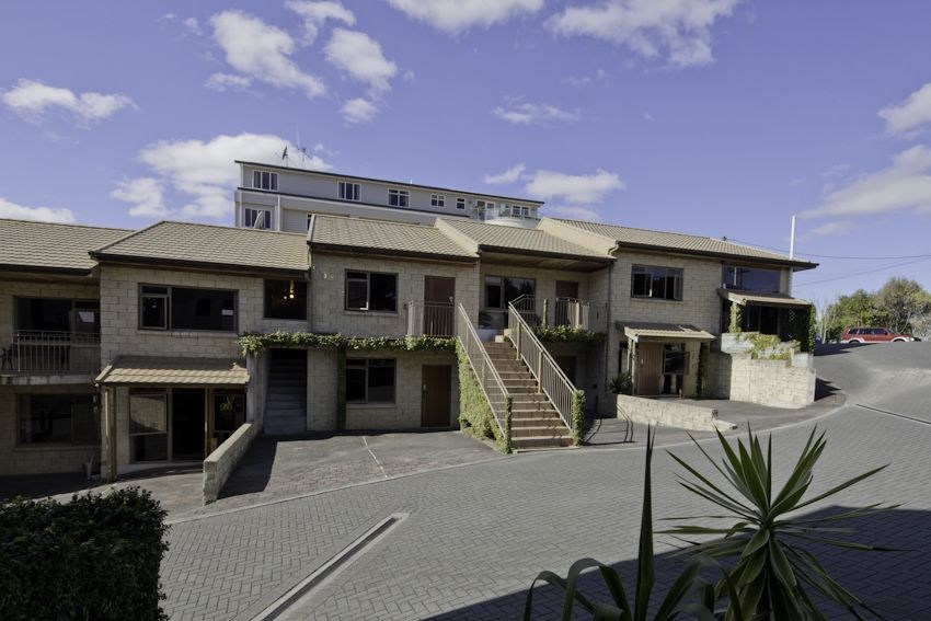 Lake Point Motel