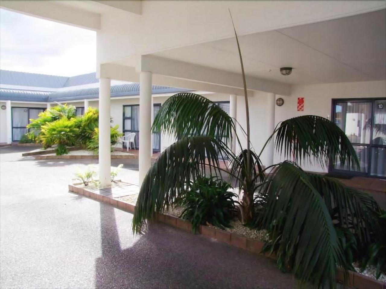 Sails Motor Inn