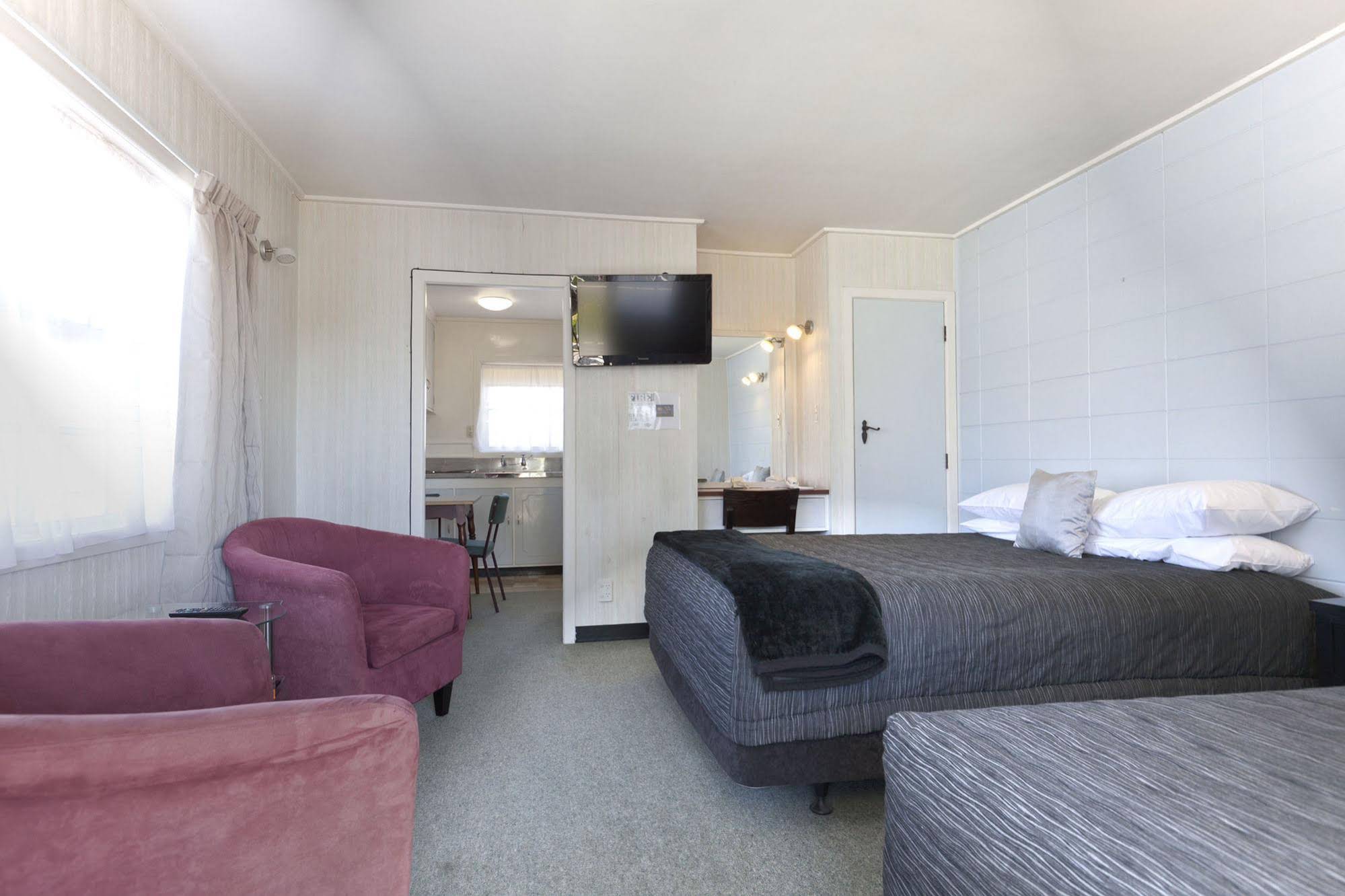 Tudor Motor Lodge