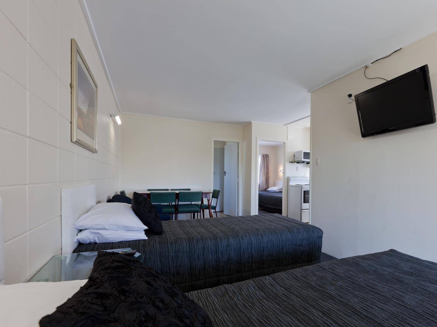 Tudor Motor Lodge
