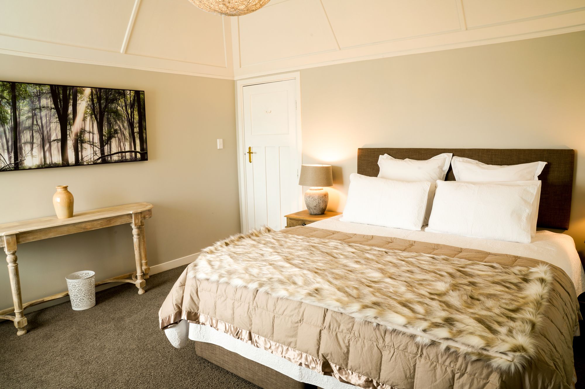 Gatehouse Mana Lodge