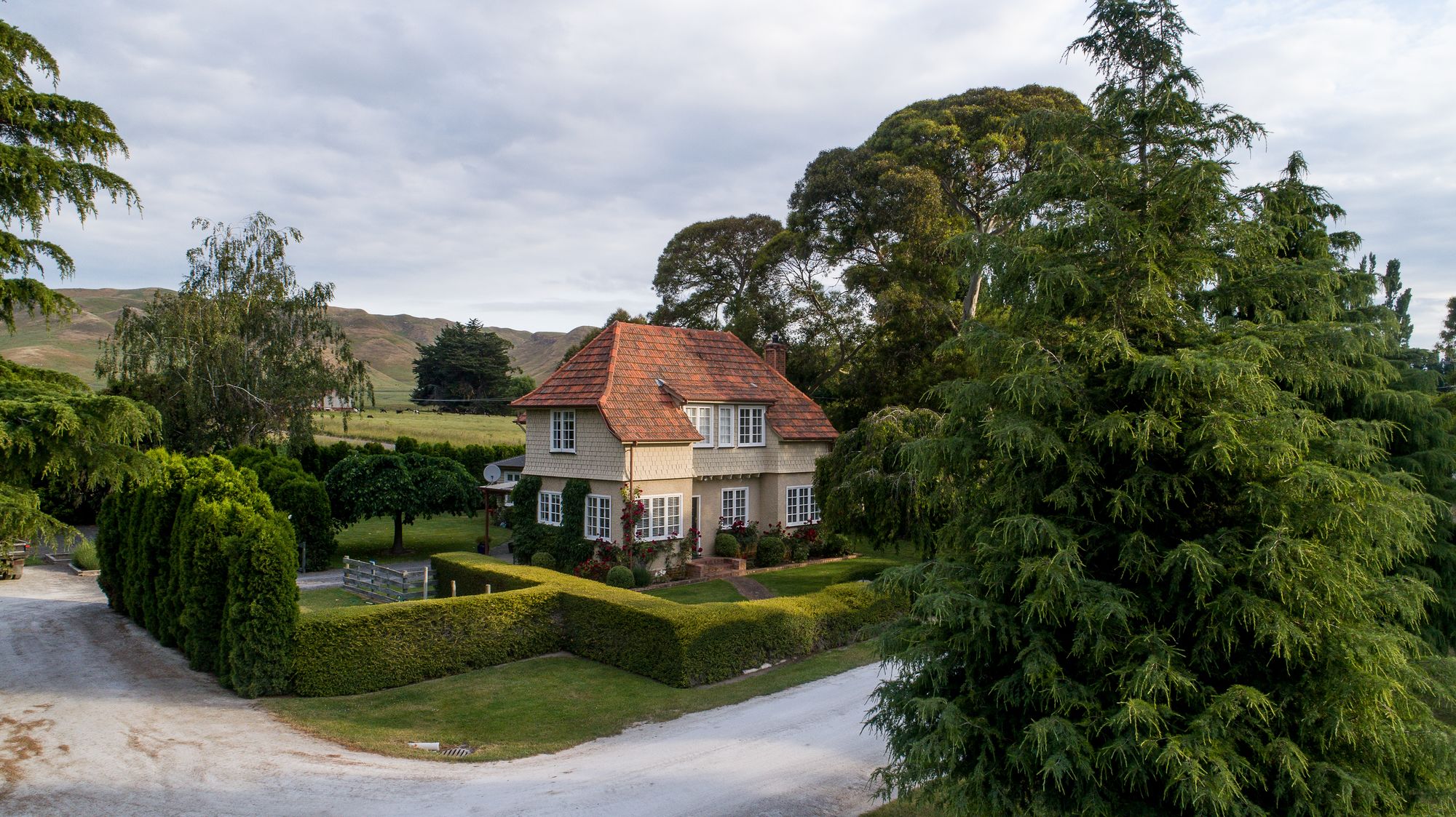 Gatehouse Mana Lodge