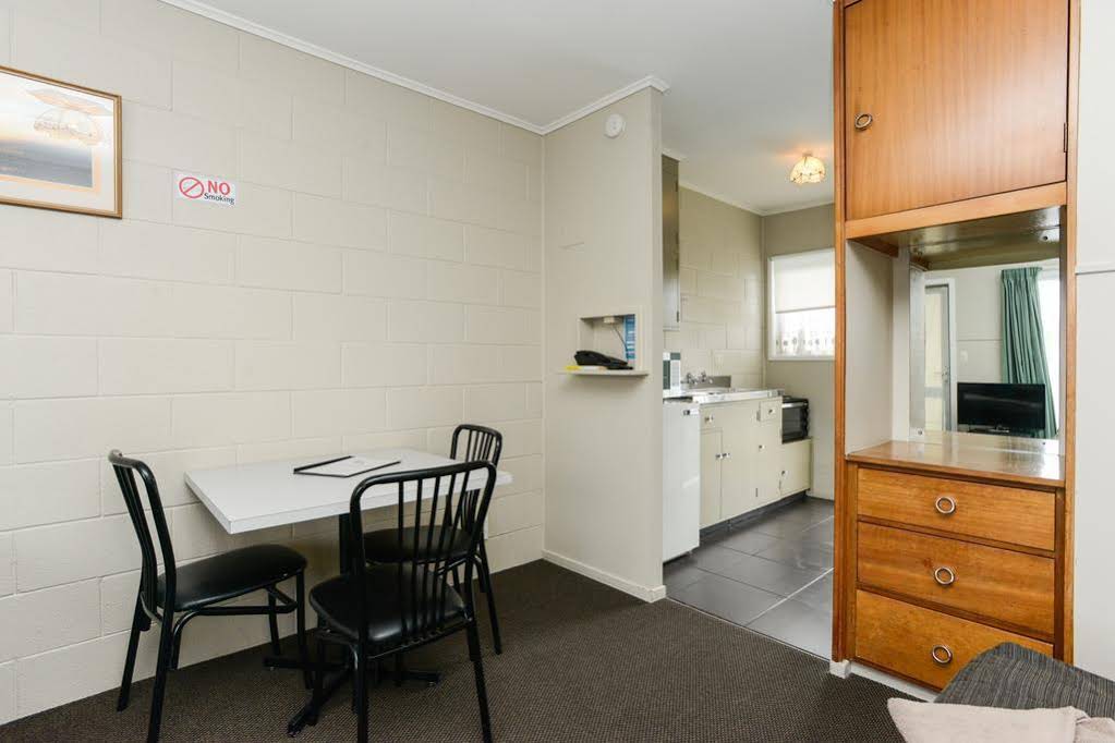 The Magpie- Hawkes Bay Motel