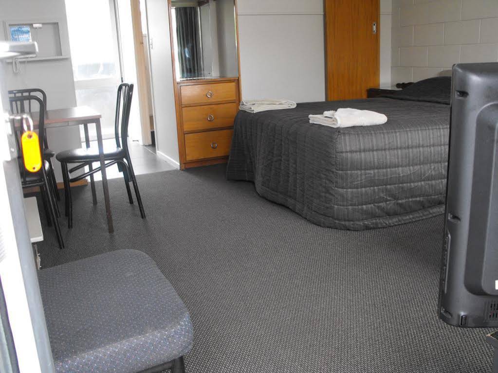The Magpie- Hawkes Bay Motel