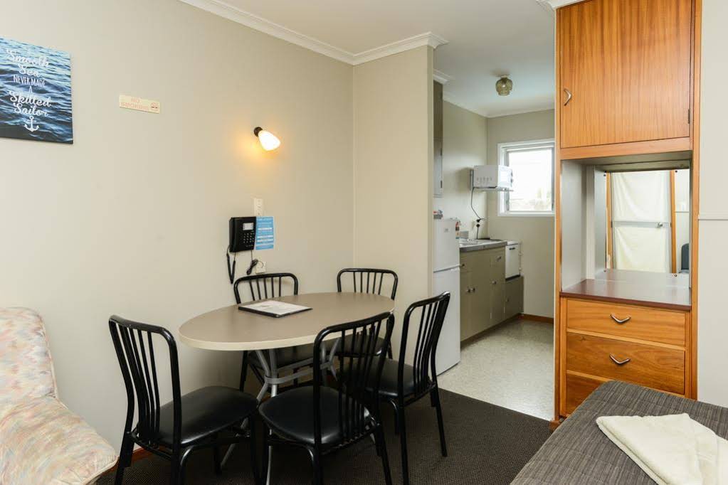 The Magpie- Hawkes Bay Motel